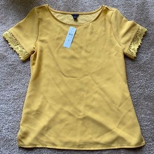 Ann Taylor NWT summer top